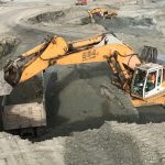 Liebherr 964 excavator digging